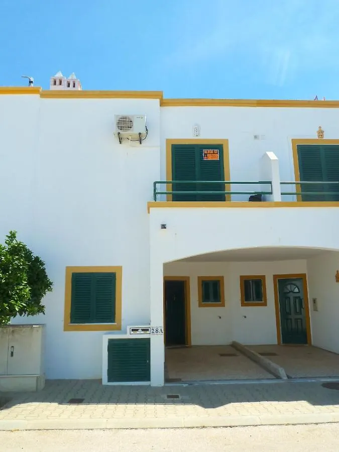 Charming House In Vila Nova De Cacela With Garden