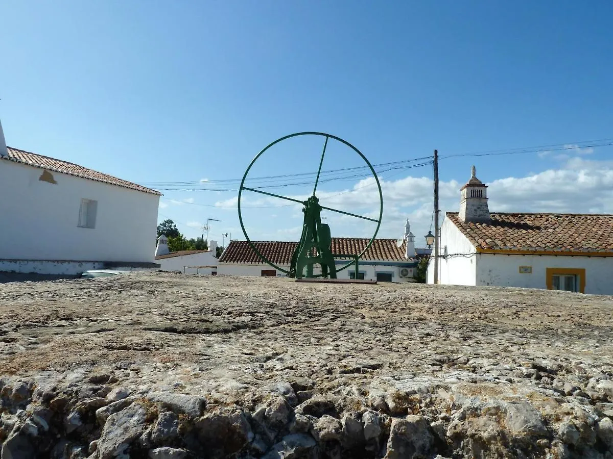 Charming House In Vila Nova De Cacela With Garden